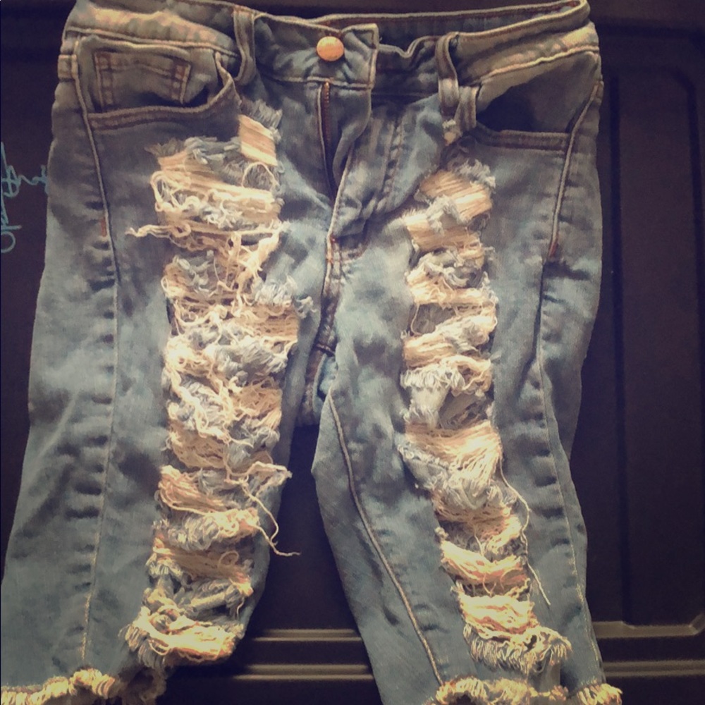 SM FASHIONNOVA SHREDDED SHORTS!!